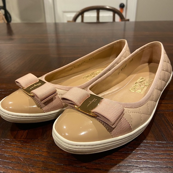 Salvatore Ferragamo Leather Slip-on Sneaker Flat - Picture 2 of 9